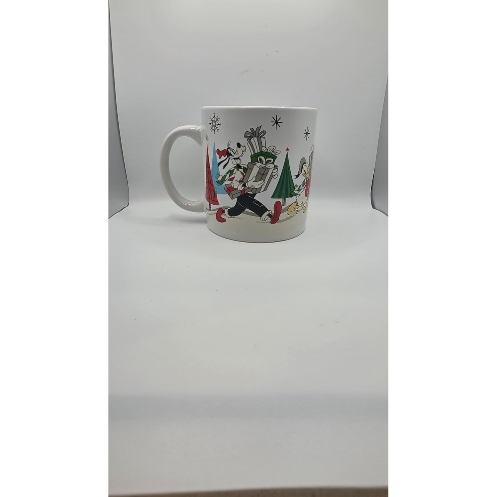 Disney Christmas Coffee Mug Mickey Minnie Goofy Donald Holiday Zrike Brands